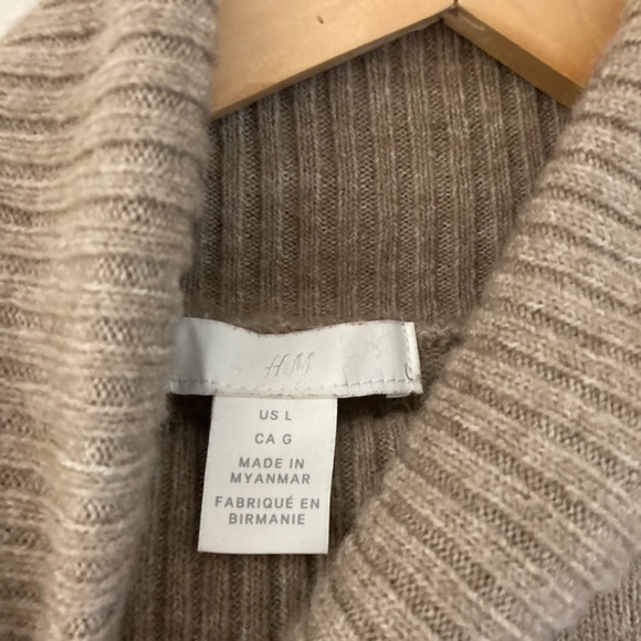 H&M Women’s sweater - Picture 5 of 8